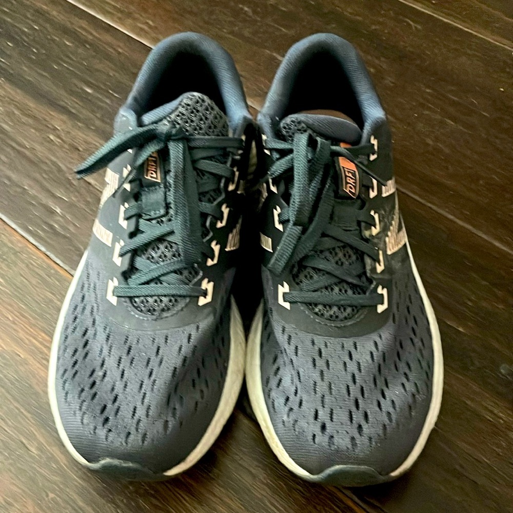 Size 8.5 Brand New balance